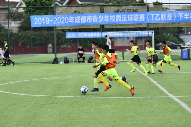 欧冠-吉鲁破门+失点 AC米兰总比分2-1那不勒斯